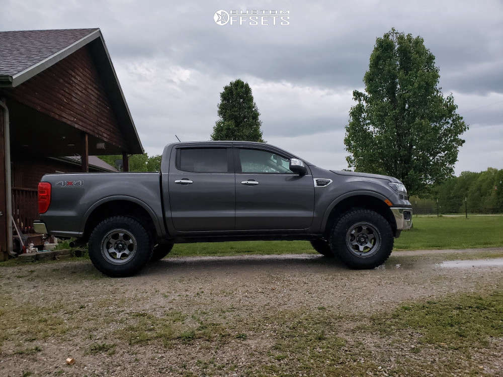 Radar Renegade RT LT285/70R17