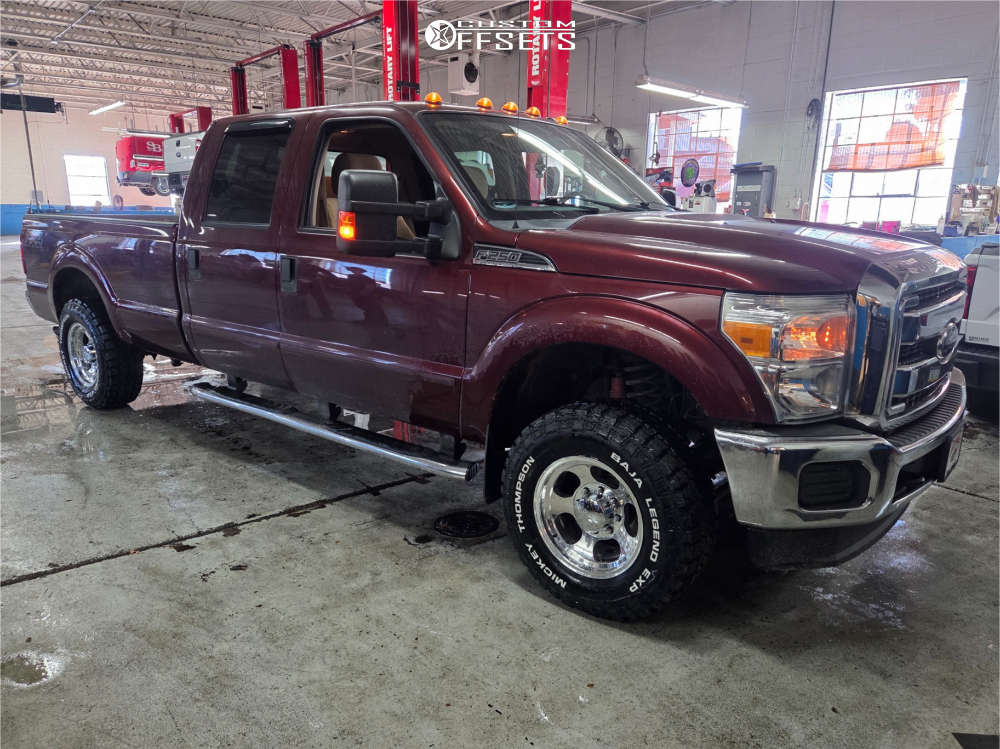 Mickey Thompson Baja Legend EXP LT285/70R17