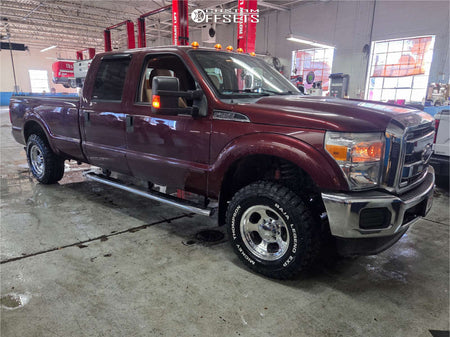 Mickey Thompson Baja Legend EXP LT285/70R17